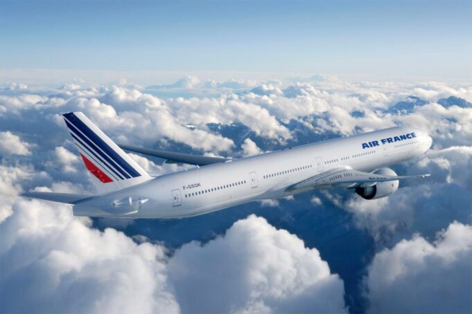 Air France celebra 70 años conectando a Colombia con el mundo