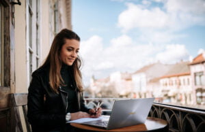 Por qué ASUS Zenbook es la elección correcta para los nómadas digitales