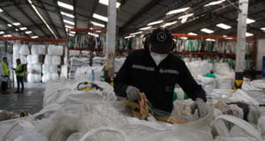 Colombia transforma 8mil toneladas de plástico en 4 plantas a nivel nacional