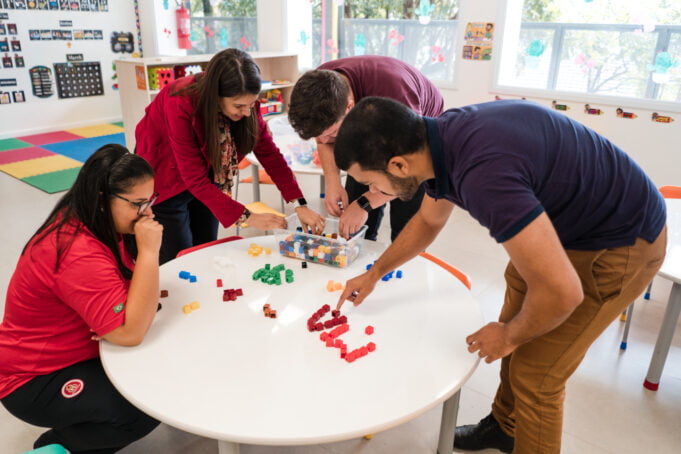 En el marco de la celebración del Día del Maestro, se proponen las cinco habilidades del educador del futuro