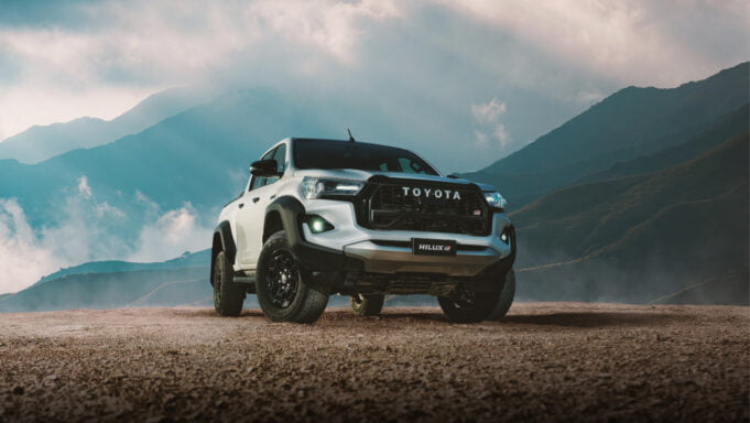 Llega a Colombia la nueva Toyota Hilux GR SPORT con tres mejoras al estilo Rally-road.