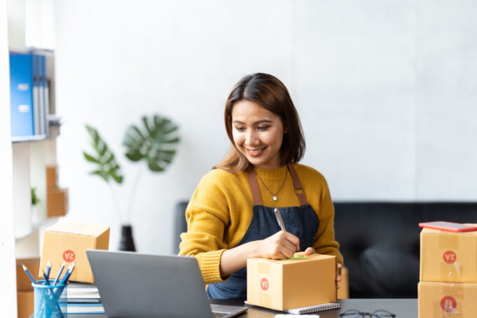 53% de los pequeños empresarios en Colombia utiliza un sitio web, una tienda en línea o un ecommerce como su principal canal de ventas para hacer crecer su negocio: Observatorio de Datos GoDaddy