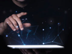 Cinco soluciones que impulsan una estrategia phygital en su empresa