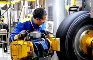 Reencauchadora colombiana impulsa la sostenibilidad, la inclusión laboral y el ahorro de hasta $54.000.000.000 millones de pesos al año para los distribuidores