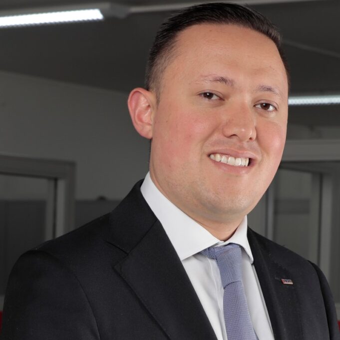 Desafíos y oportunidades en la transición energética en Colombia