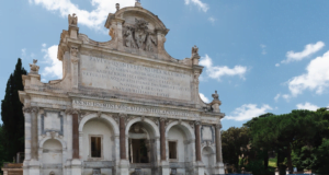 FIAT celebra el Encuentro Mundial de Fraternidad Humana “No estamos solos» con la película “Open Doors»