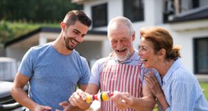 ¿Va a viajar? Cuatro recomendaciones para evitar el dolor en los oídos en vacaciones