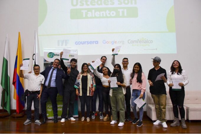 PriceSmart Foundation, International Youth Foundation, Comfenalco Antioquia y Google.org, se unen para promover la educación y la empleabilidad de 500 jóvenes con cursos gratuitos de TI