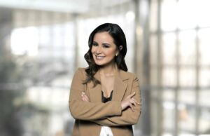 Caleña se incorpora como nueva Directora de la