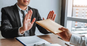 Grandes empresas, las más vulnerables a prácticas de corrupción