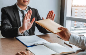 Grandes empresas, las más vulnerables a prácticas de corrupción