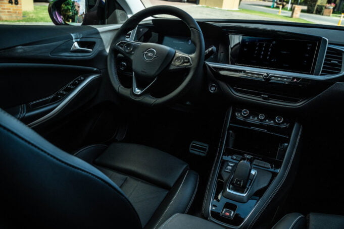 Cuatro claves al escoger el carro ideal para viajar en familia