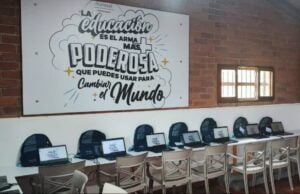 Expedición Indra-Minsait llega a Rionegro, Antioquia con dotación de nueva sala TIC