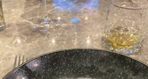 Un buen whisky para una cena formal en Bogotá