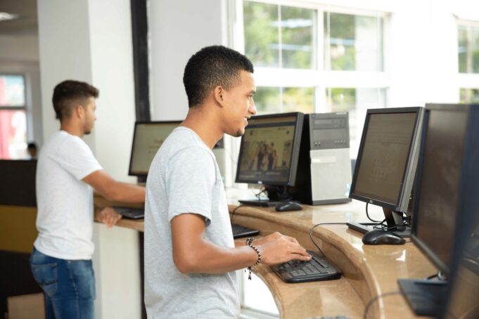 Cinco programas académicos que responden a la dinámica global según la UTB