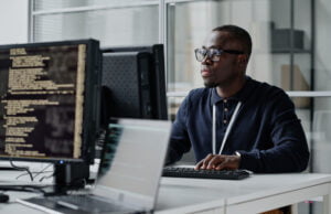 IBM se compromete a capacitar a 2 millones de personas en inteligencia artificial