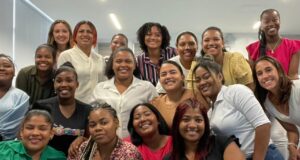 Schneider Electric y la Fundación Juanfe lanzan el Proyecto Sembrar Futuros para empoderar a jóvenes madres