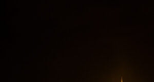 Opel celebra el Día de la Unidad Alemana presentando su exclusiva tecnología de iluminación 100% Alemán