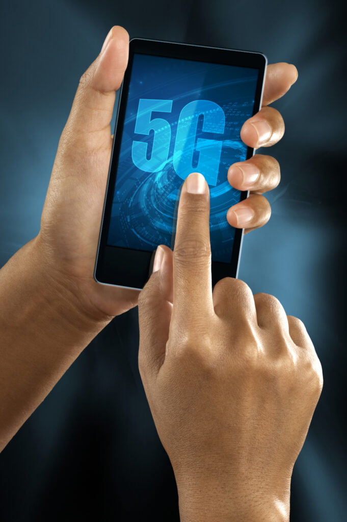 ¿Que nos depara el futuro en la adopción de Smartphone 5G con más funcionalidades?