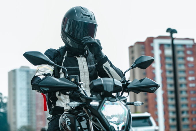 Estas son las cinco recomendaciones de Movemos Colombia para rodar seguro esta temporada navideña