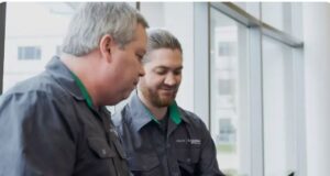 Schneider Electric lanza cinco nuevas certificaciones dentro de su programa de socios EcoXpert que cubren la formación en centros de datos e infraestructuras críticas