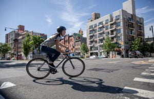 La bicicleta se posiciona como uno de los medios de transporte sostenible favorito de los bogotanos, según encuesta