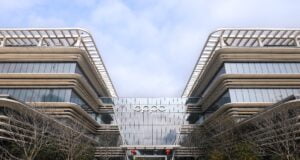 OPPO inaugura su Centro de IA e introduce las funciones de la IA generativa en la serie Reno11 5G