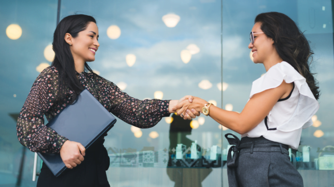 5 soluciones para incrementar la participación de mujeres en el sector TI en Colombia