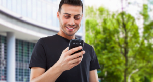 Los hombres solteros acuden a Ashley Madison para tener citas sin juicios ni inhibiciones