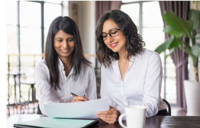 Estudio revela que los productos en los que más invierten las mujeres en Colombia son los FPV y los CDT