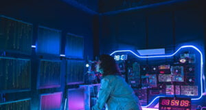 Mujeres se integran más a industria tecnológica, pero no ocupan altos cargos