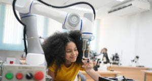 Desconfianza en la innovación: percepciones mixtas entre los colombianos