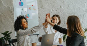 Banco Contactar fue reconocido por Bancóldex por su crecimiento y apoyo al sector microempresarial del país