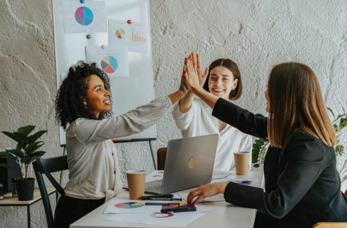 Banco Contactar fue reconocido por Bancóldex por su crecimiento y apoyo al sector microempresarial del país