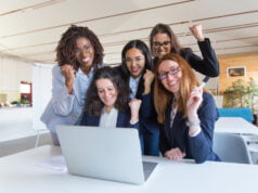 Mujeres liderando camino en la dinámica del empleo en Colombia