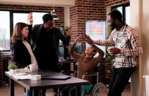 Aon es reconocida por sus prácticas de diversidad e inclusión en América Latina por el Top Empoyers Institute