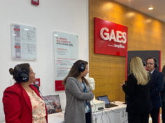 Gaes lanza Bicore, un nuevo modelo de audífonos de ayuda auditiva : diseño, confort, durabilidad en la carga