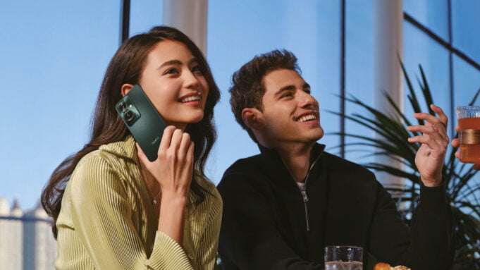 Tres razones por las que el OPPO Reno11 F 5G es el regalo ideal para mamá