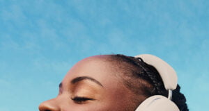 Sonos hace su esperado debut en el mundo de los audífonos con Sonos Ace