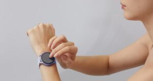 Lora 2, el smartwarch para todas las mamás de Colombia