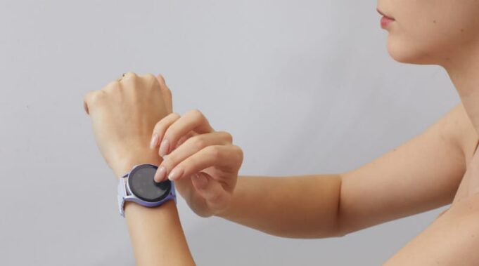 Lora 2, el smartwarch para todas las mamás de Colombia