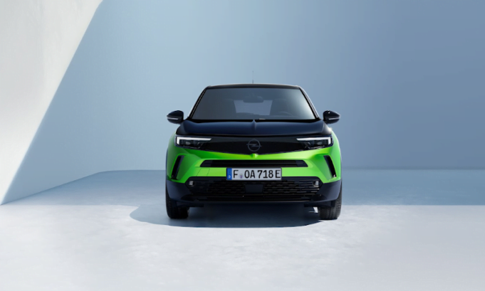 ¿Qué buscan los papás tecnológicos en un carro?