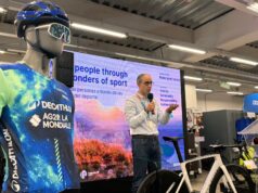 Decathlon lanza en Colombia la réplica oficial del equipo AG2R LA MONDIALE del Tour de Francia