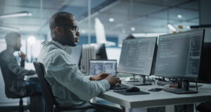 El informe anual de Fortinet sobre brecha de habilidades revela una conexión creciente entre las violaciones de ciberseguridad y la escasez de competencias