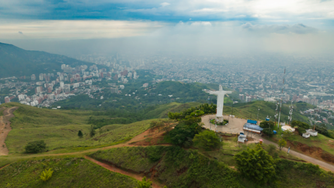 ‘Vamos mi Cali Bella’, 300 voluntarios de Colombia embellecen a Cali para la COP16