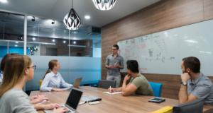 4 razones por las que la colaboración entre integradores y startups revoluciona la tecnología en Colombia