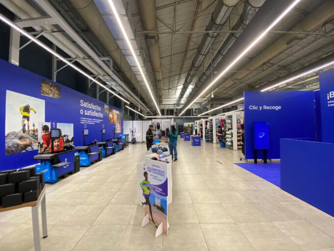 Decathlon revela en Cali su nueva imagen y hace la reapertura de su tienda en La Flora