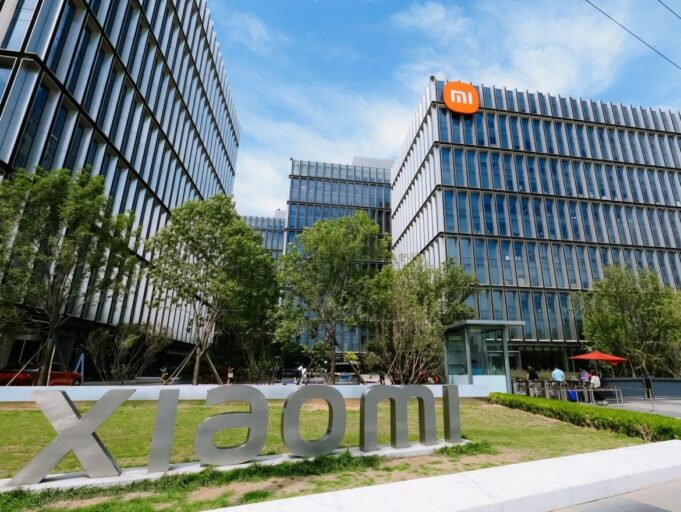 Xiaomi obtiene ingresos récord de 88.900 millones de RMB y un crecimiento de dos dígitos por tercer trimestre consecutivo impulsado por sus nuevos vehículos eléctricos
