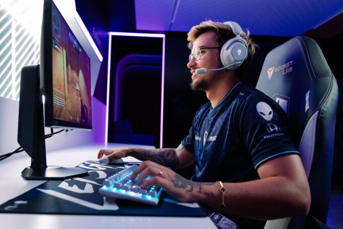 Alienware anuncia audífonos para profesionales de eSports en colaboración con Team Liquid