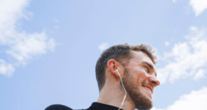 La pérdida auditiva no tratada puede afectar la salud mental de las personas